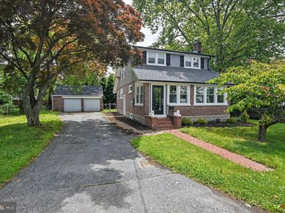 6 Woodrow Ave
