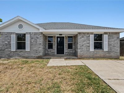804 W Falcon Ave