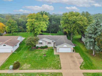 2796 Thomas DRIVE