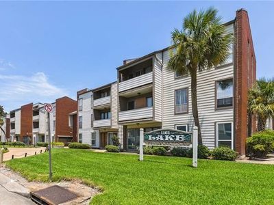 1161 Lake Ave APT 206