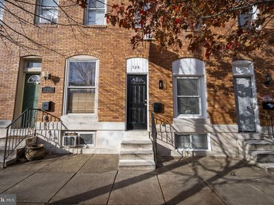 328 S Macon St