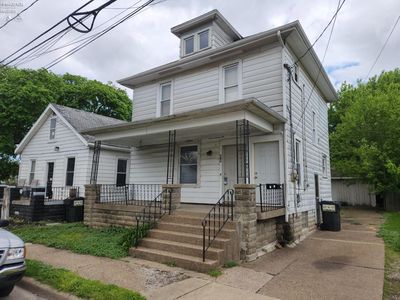 219 Center St