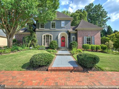 2160 Kensington Gates Dr NW