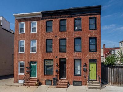 6 W Randall St