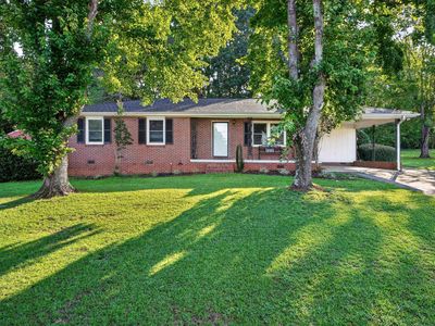 136 James Ave