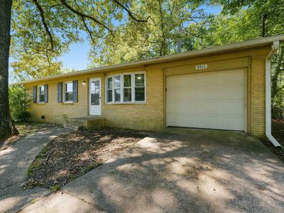 3311 Delia Ln NW
