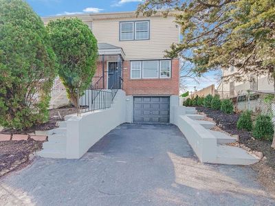 10514 Van Wyck Expy #1