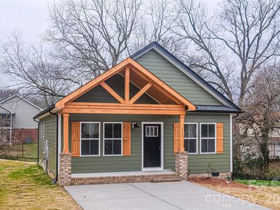 113 Chestnut Dr SW