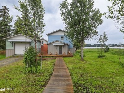 1241 Iris Ct