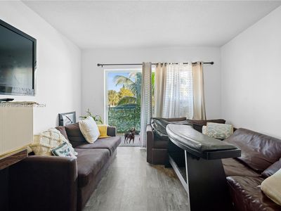 1450 NE 170th St APT 202