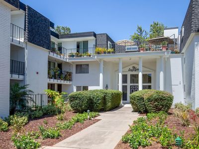 1943 Mount Vernon Ct APT 107