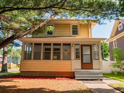 1702 Minnehaha Ave W