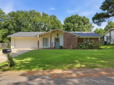 305 Rollingwood Ave