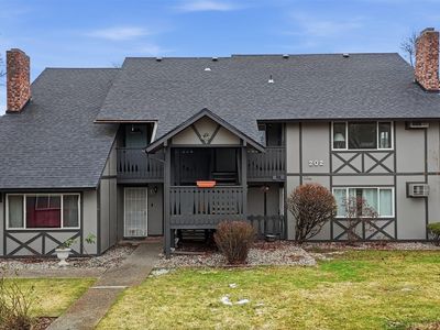 202 E Weile Ave APT 4