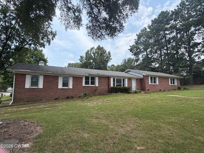 1023 Meadowbrook Dr