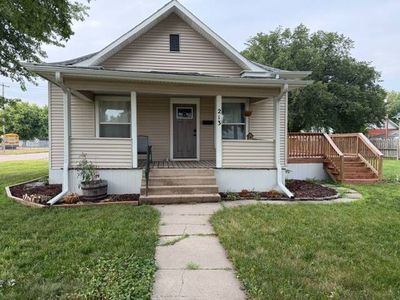 213 M St