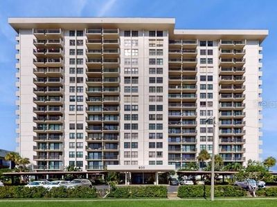 400 Island Way APT 210