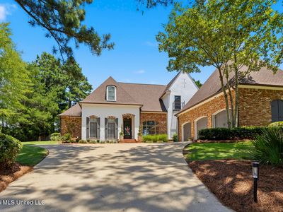 100 Cedar Woods Dr
