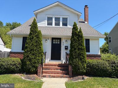 Property at 615 N Walnut Ave, Magnolia, NJ