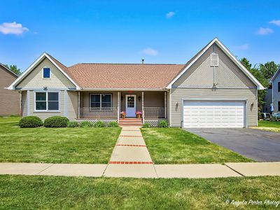230 Redwing Dr