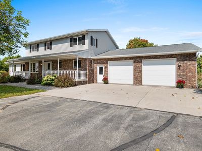 212 Apple Blossom Ln