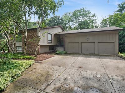 Property at 6638 Timbertrails Rd, Lisle, IL