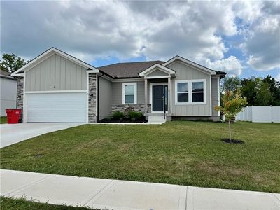 Property at 1401 SW 10th Ter, Oak Grove, MO