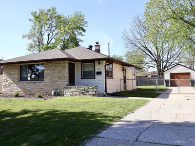 1304 Manistique AVENUE