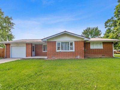 305 N Ellis Rd