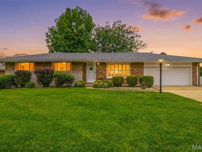 7712 Sunray Ln