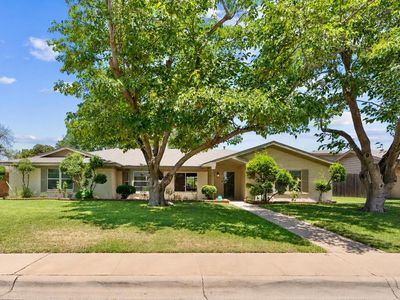 2826 Stutz Dr