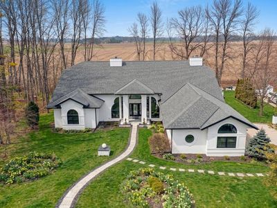 402 Wild Oak DRIVE