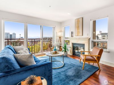 1711 E Olive Way #512