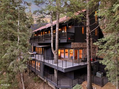 3009 E Black Forest Rd