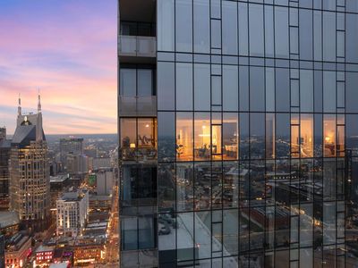 160 2nd Ave S APT 3502