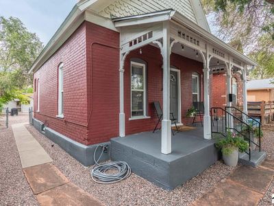 1038 Cedar St