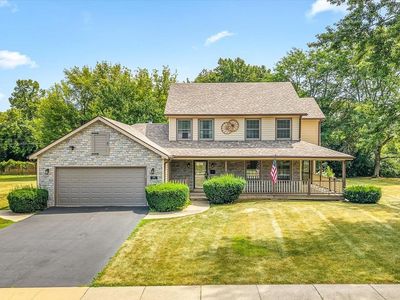 1301 Albany Ln