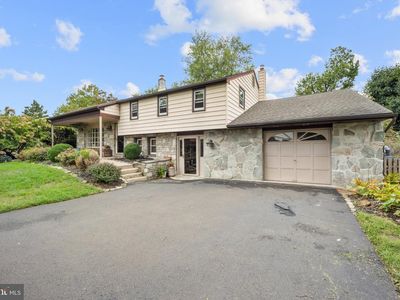 1043 Davisville Rd