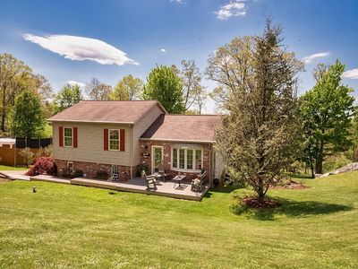638 Knoll Ln