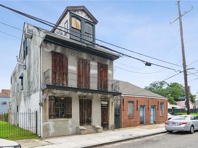 1205 Saint Philip St #B