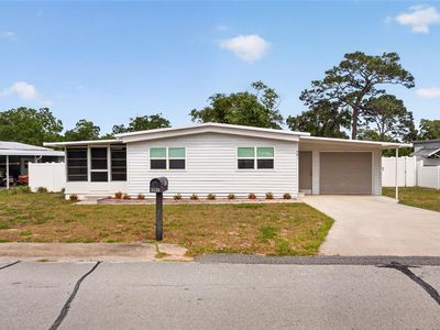 581 NE 64th Ave