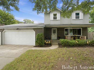 3756 Summit View Dr NE