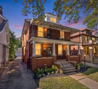 1243 Lakepointe St #1245
