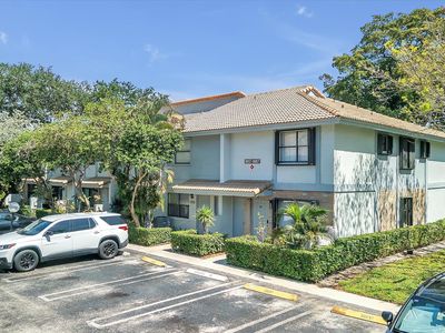 9867 Riverside Drive