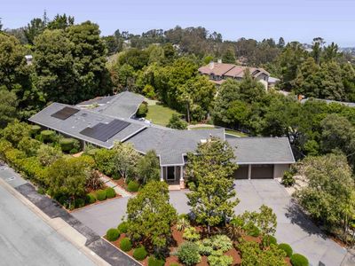 34 Roberts Way