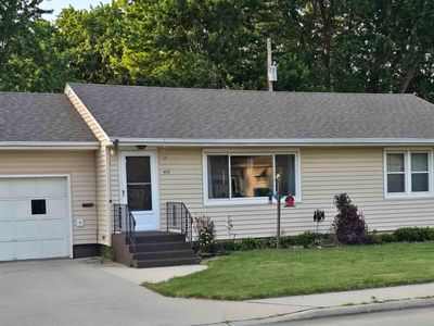 Property at 415 N Lynn Dr, Le Mars, IA