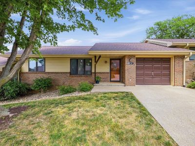 6 Hackett Dr