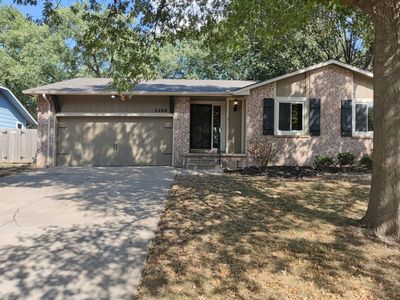 2206 N Basswood Ct