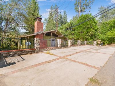 32892 Lone Pine Dr