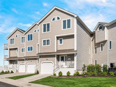 301 Alder Ln #301